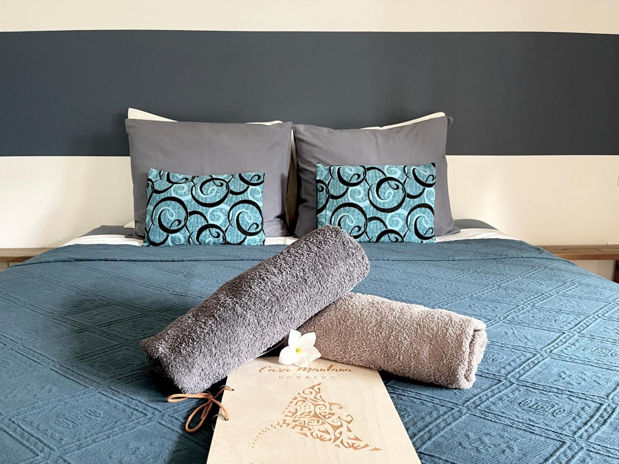 Casa Mantana Bonaire Bed & Breakfast Kralendijk  Ngoại thất bức ảnh