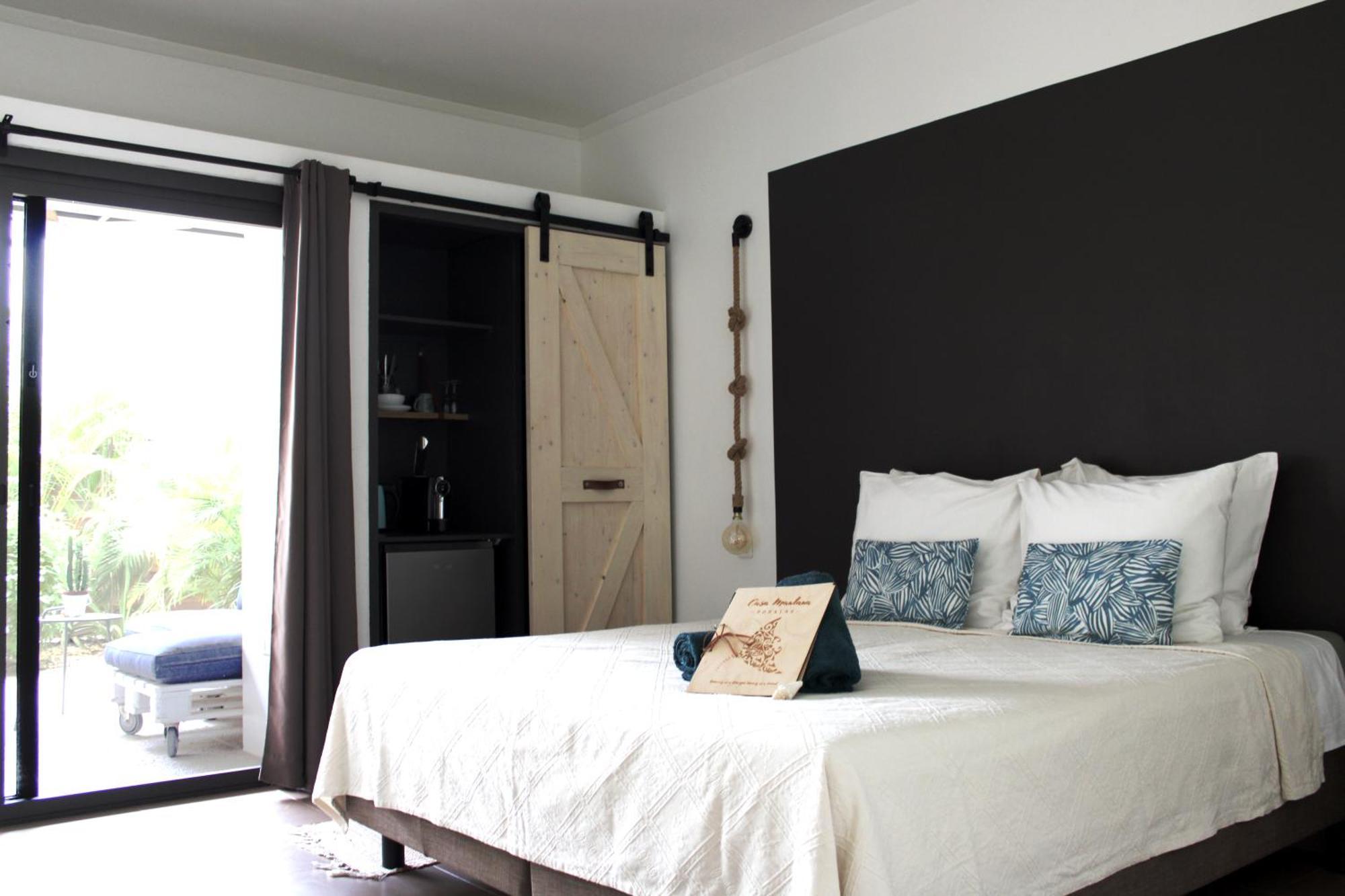 Casa Mantana Bonaire Bed & Breakfast Kralendijk  Ngoại thất bức ảnh