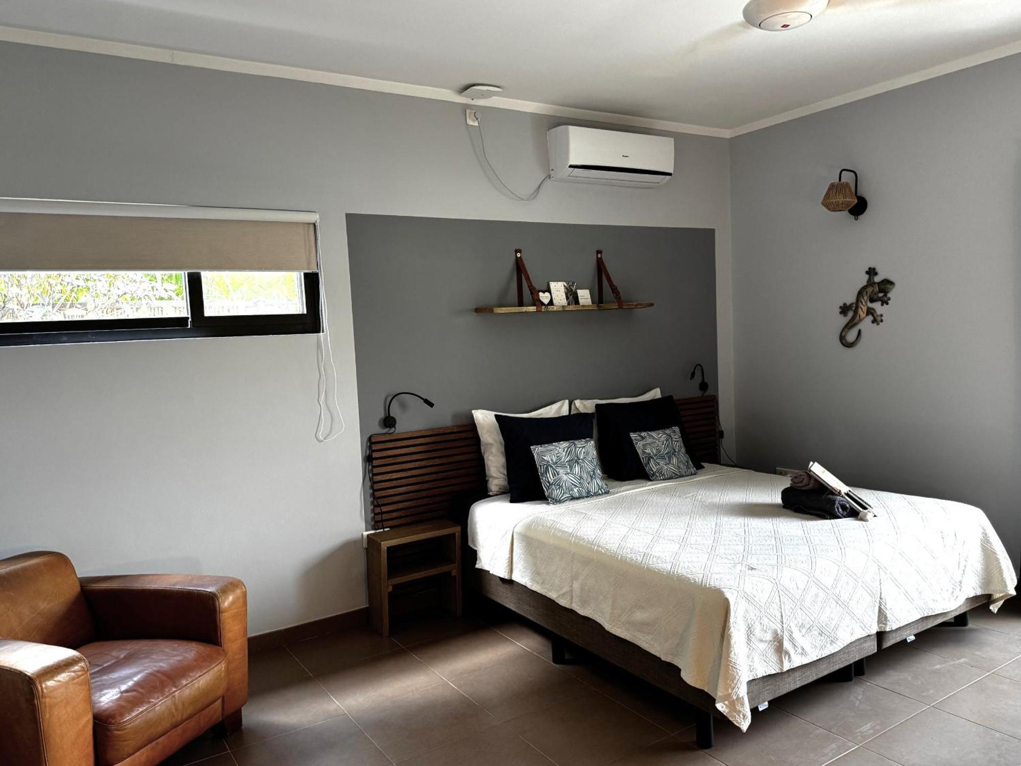 Casa Mantana Bonaire Bed & Breakfast Kralendijk  Ngoại thất bức ảnh